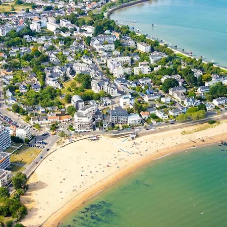 Hyper Center - 10'st Nazaire Apartmán